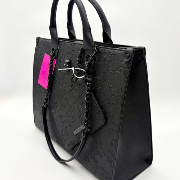 Betsey Johnson "skulltatstic"  black skull 2 PC large tote with wristlet XOKIARA - Picture 3 of 16